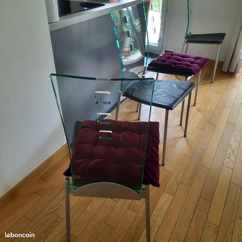 Table en verre avec rallonge marque la maison comtemporaine avec 4 chaises (image 5)