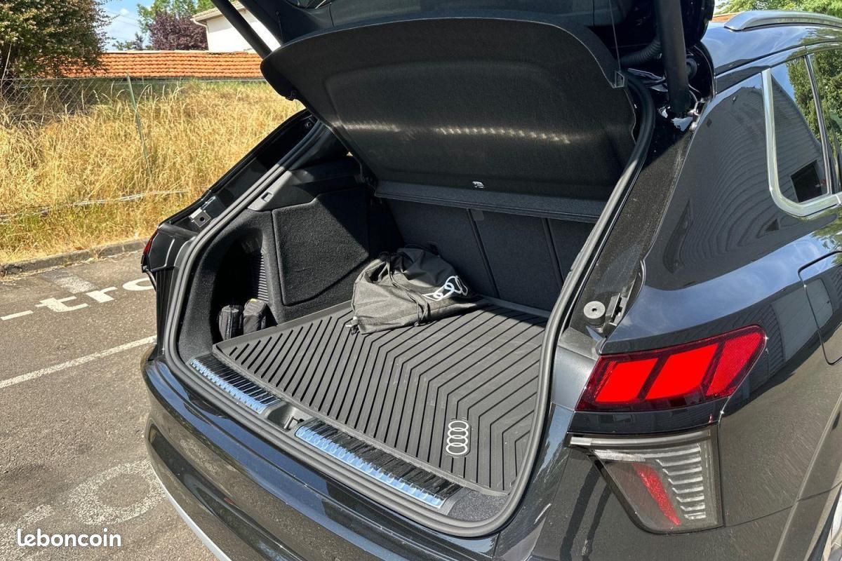 Audi Q3 E HYBRID 272 CH S tronic 6 (image 13)