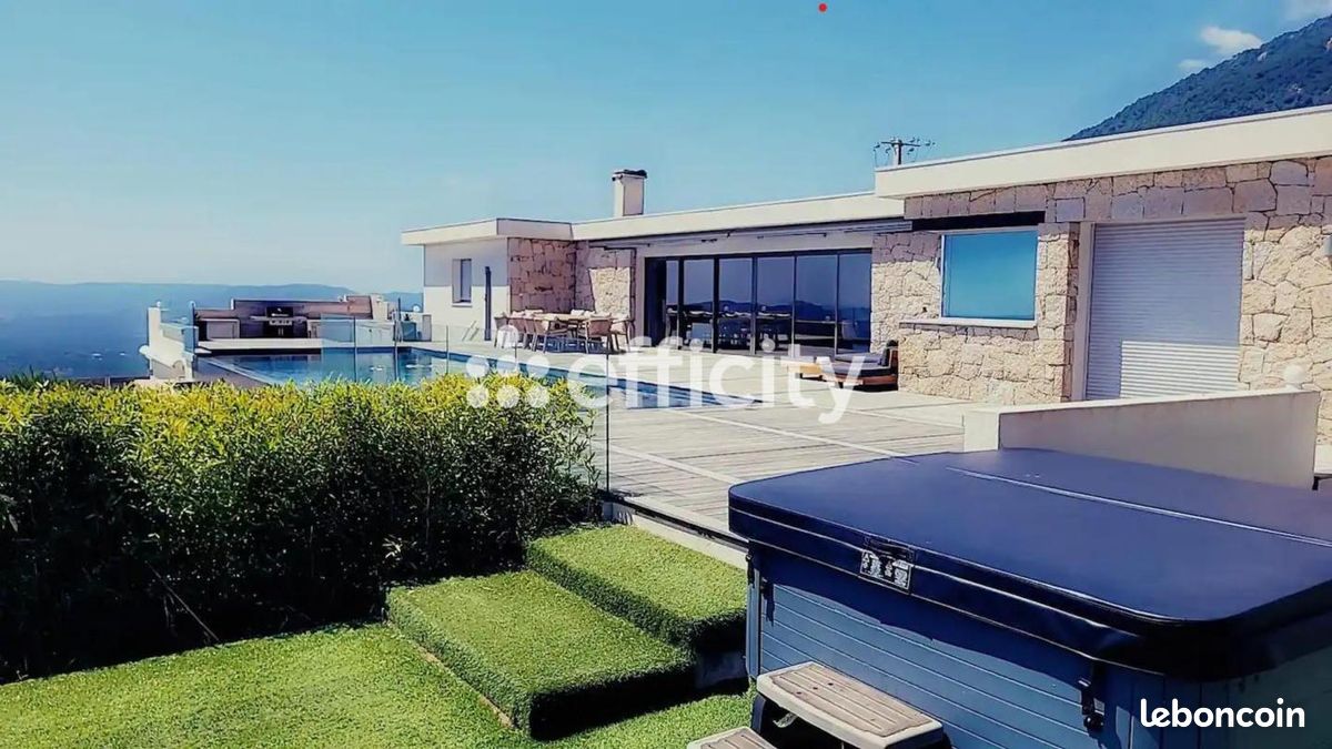 Maison 13 pièces 330 m² · à Porto-Vecchio · 330 m² · 2 300 000 €