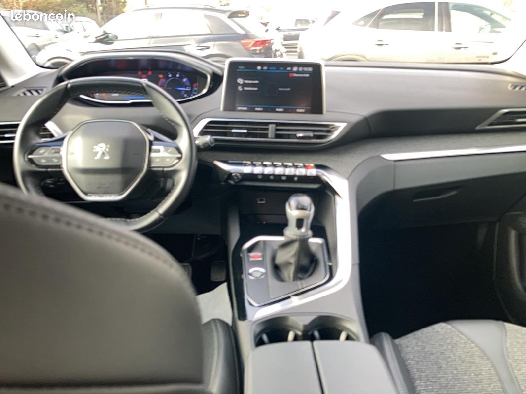 PEUGEOT 3008 BlueHDi 130ch S&S BVM6 Allure (image 14)