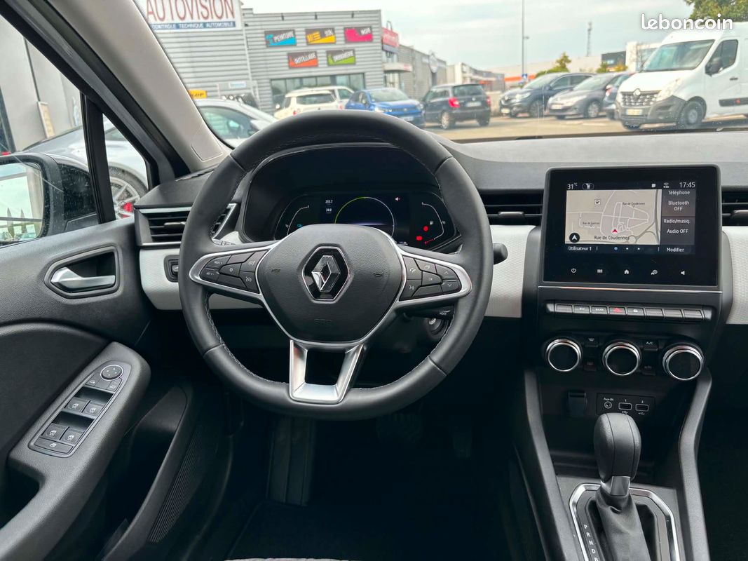 Renault clio v (2) 1.6 e-tech full hybrid 145 evolution (image 7)