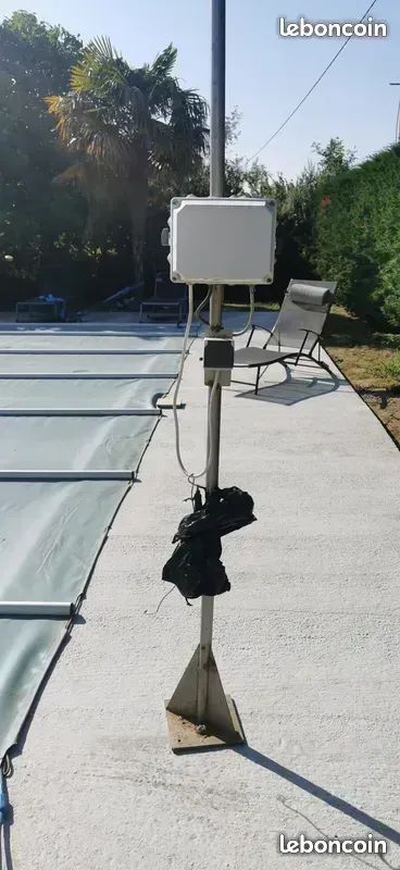 Projecteur sur pied 4m INOX avec boitier électrique et minuterie (image 2)