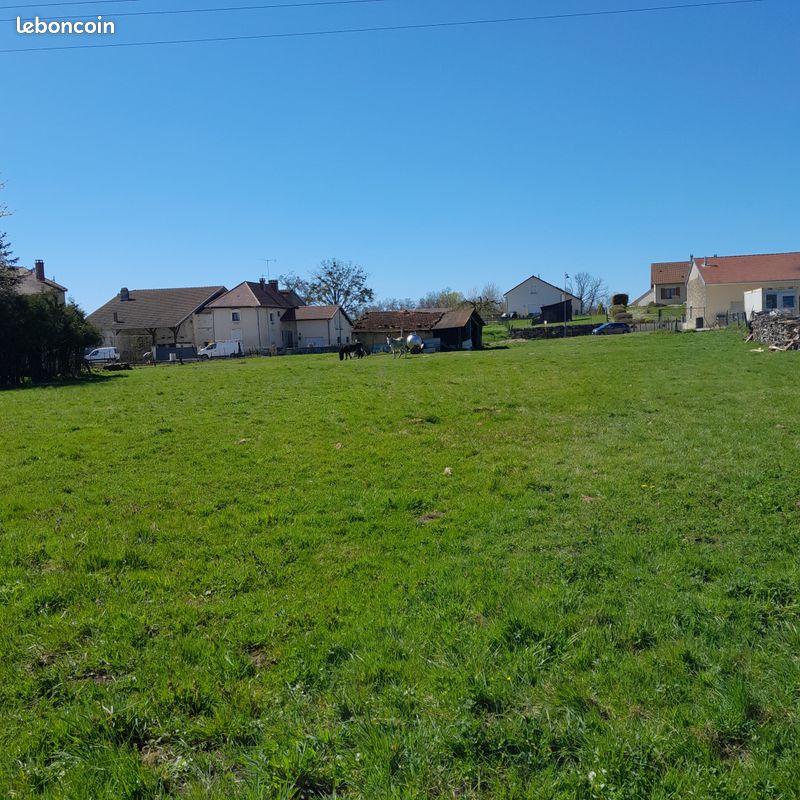 Terrain constructible · à Crainvilliers · 32 000 €