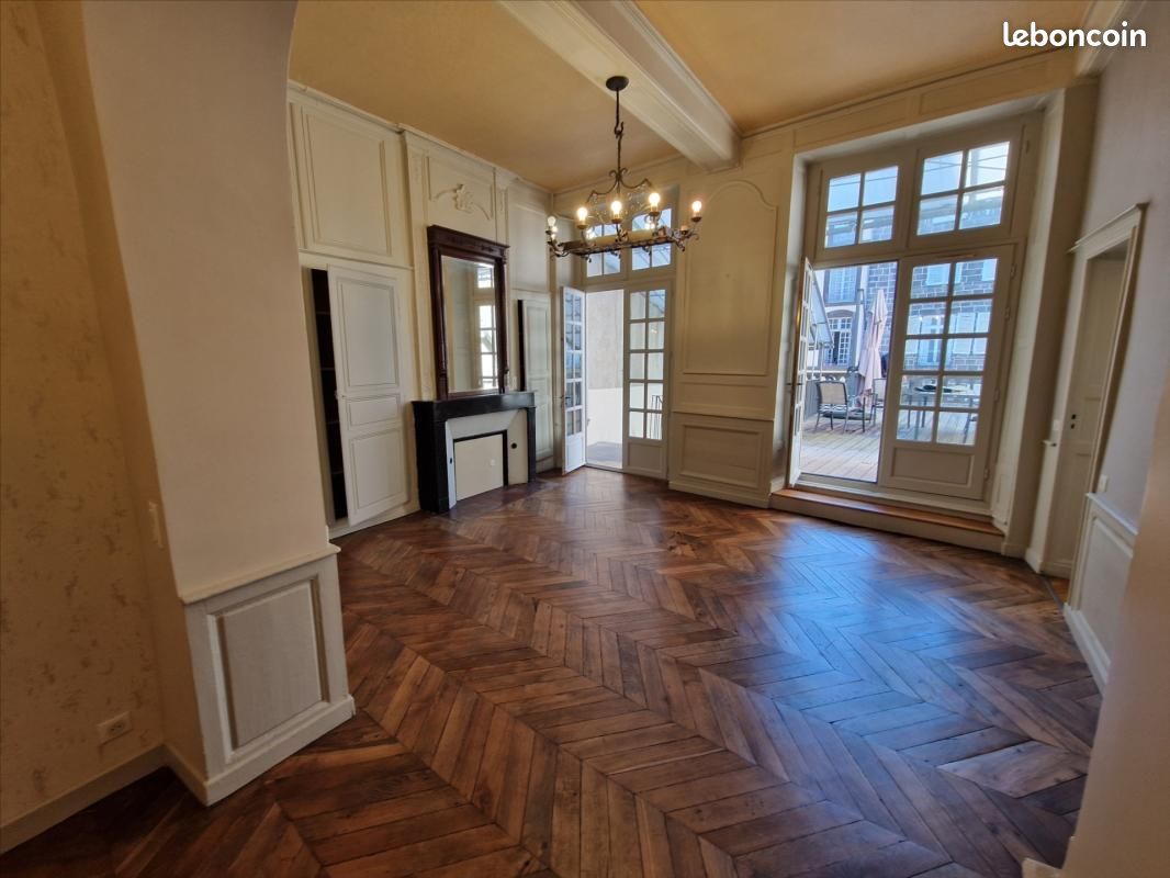 Appartement 4 pièces 105 m² · à Riom · 105 m² · 1 170 €