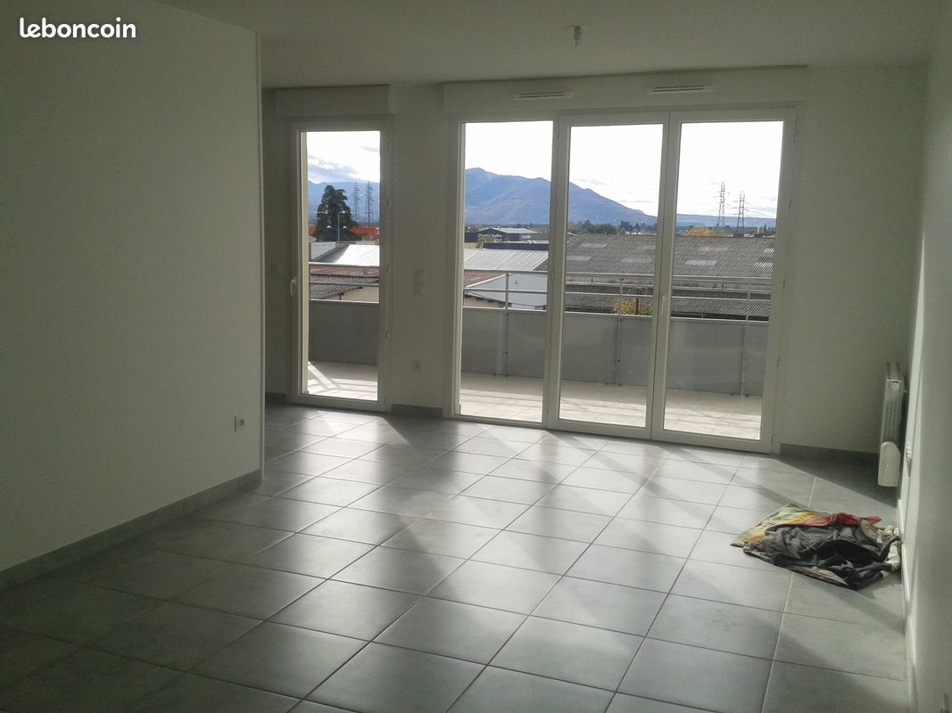 Appartement 3 pièces 64 m² · à Saint-Marcellin · 64 m² · 890 €/mois