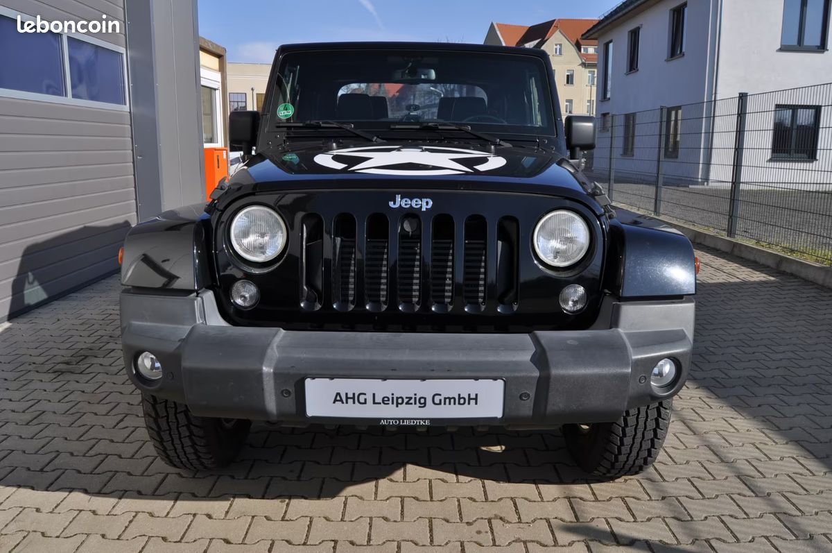 Jeep Wrangler Unlimited Sahara 2.8 200CH - Carnet D'Entretien Complet - Alpine Sound - Sièges Chauffants - Régulateur - Navigation - Xénon - 62800KM (image 10)