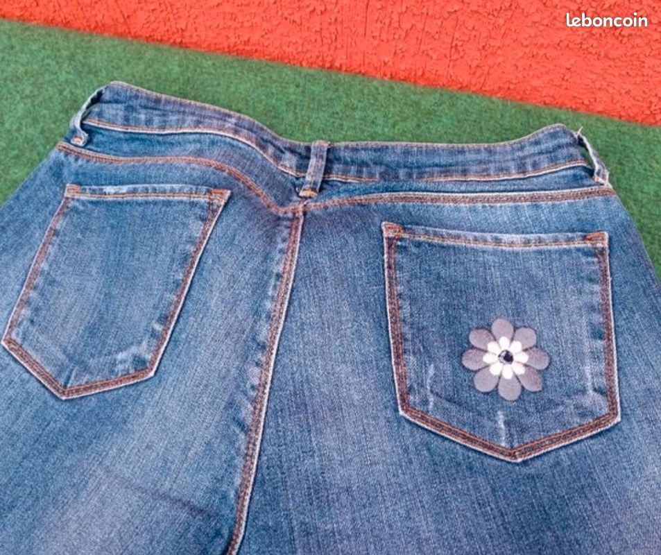 Jean NAF NAF Bleu Dé lavé Droit Taille 40 - Fleur Poche - 98% Coton (image 2)