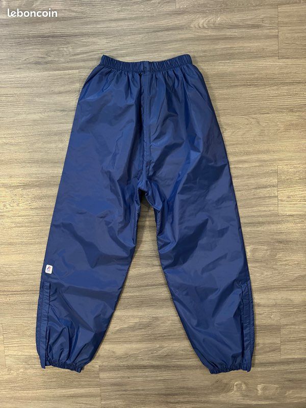 Survêtement Imperméable Calvin Klein - Élégance et Protection