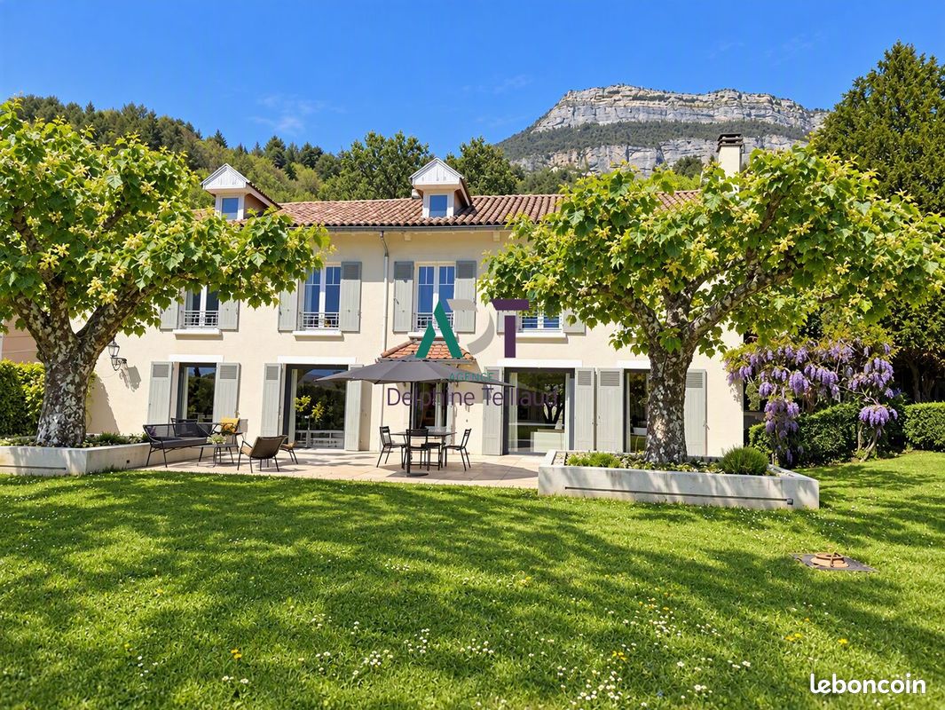 Maison 7 pièces 200 m² · à Corenc · 200 m² · 1 350 000 €
