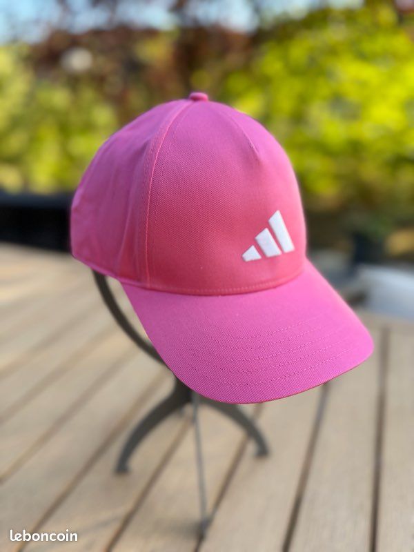 Casquette Adidas rose avec inscription brodée en blanc en coton (image 3)