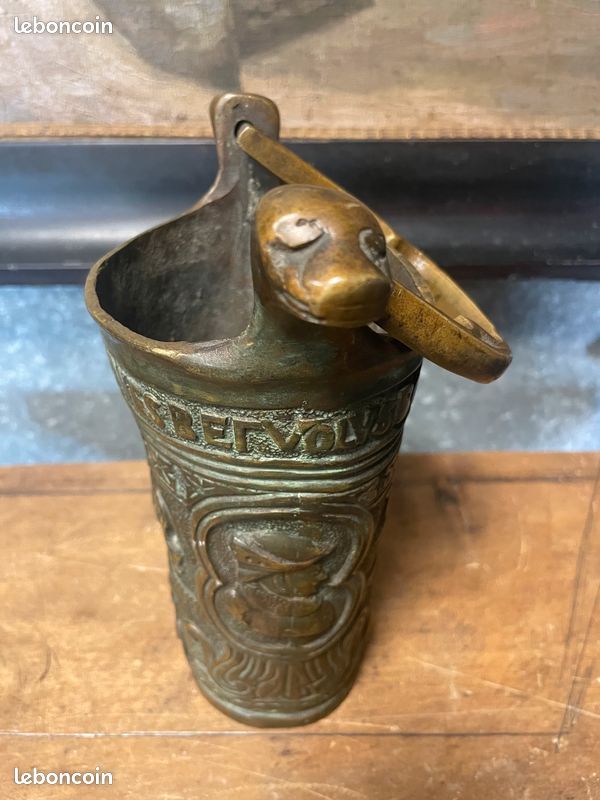 Ancien seau à eau bénite Catholique en bronze. XVIII / XIX ème (image 7)
