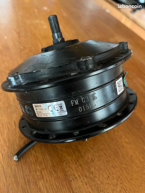 Moteur Bafang FM G320.250.V moyeu avant (image 2)