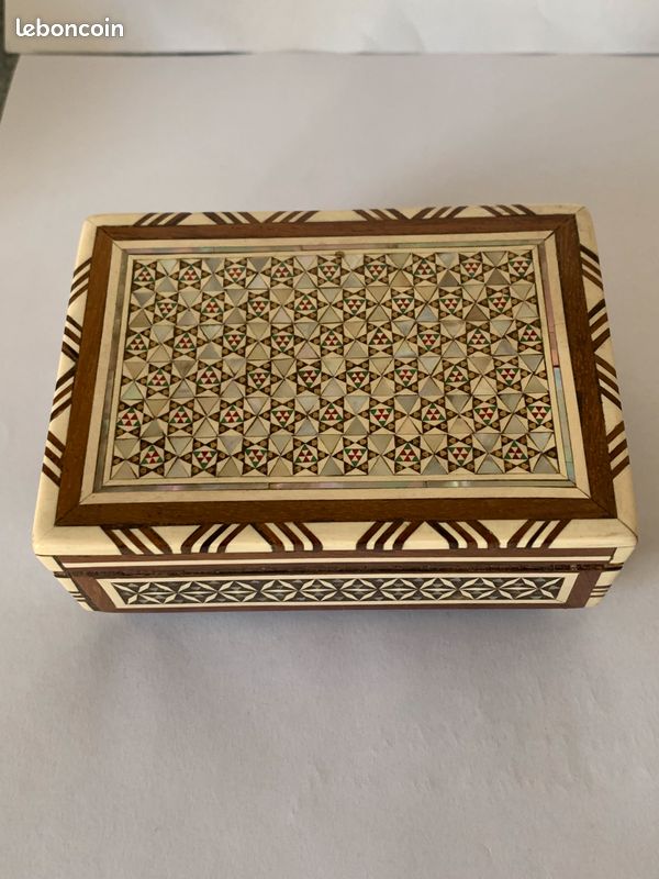 Boîte en marqueterie vintage (image 1)