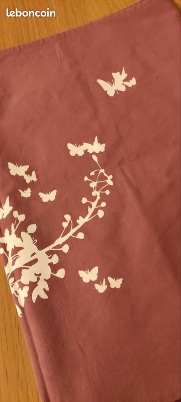 Chemin de table lie de vin motif blanc branche papillons Botanic (image 3)