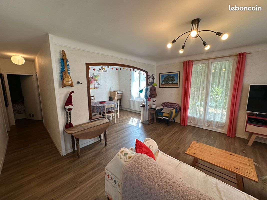 Maison 3 pièces 74 m² · à Saint-Pierre-du-Mont · 74 m² · 880 €
