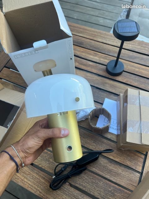 Vends magnifique lampe sur pied (image 4)