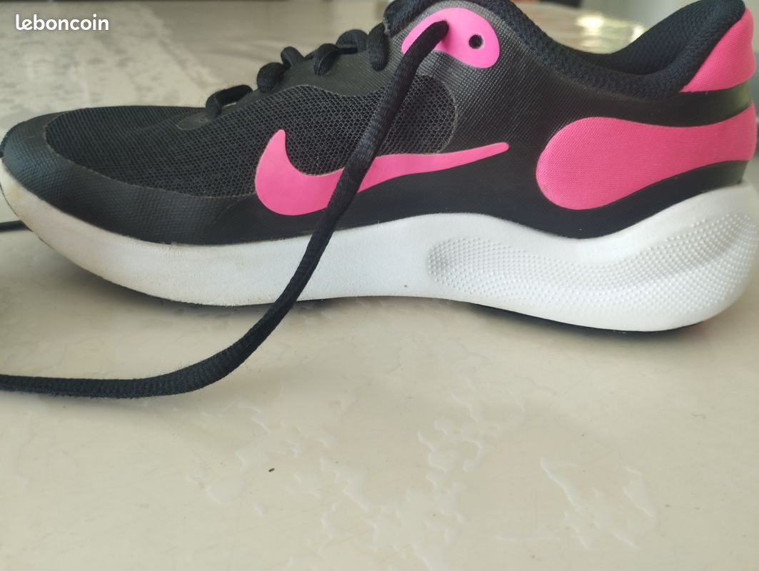 Basket Nike taille 34 Chaussures