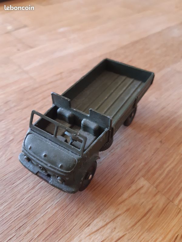 DINKY TOYS 831 MERCEDES UNIMOG EN BOITE ORIGINALE / 1:43 / VINTAGE MODEL