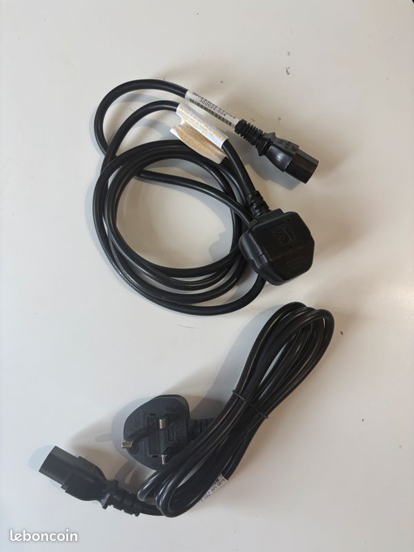 Stock Bureau - GOOBAY Câble d'alimentation Euro mâle vers prise femelle 2 broches double DD 1,5 m Noir
