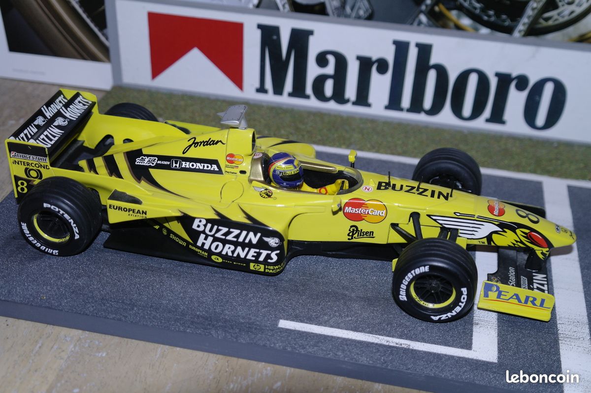 F1 Jordan 199 Frentzen 1/18 Hot Wheels Très Bon Etat Collection