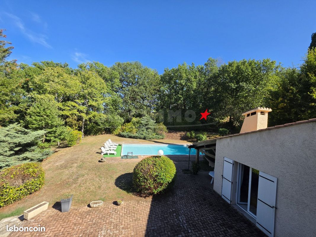 Maison 8 pièces 249 m² · à Graulhet · 249 m² · 395 000 €