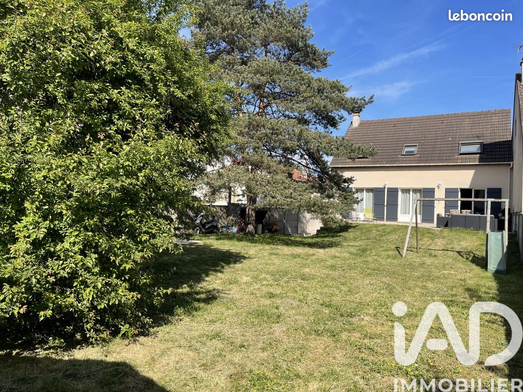 Maison 6 pièces 140 m² · à Vaujours · 140 m² · 445 000 €