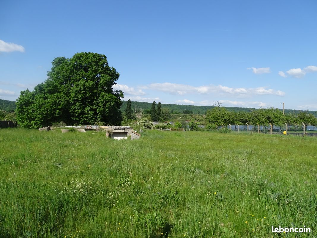ST PIERRE LA GARENNE (dpt27)-Bords de Seine · à Saint-Pierre-la-Garenne · 85 000 €