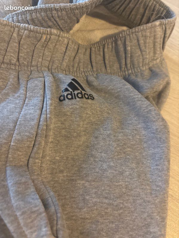 Jogging Adidas taille XS (image 3)