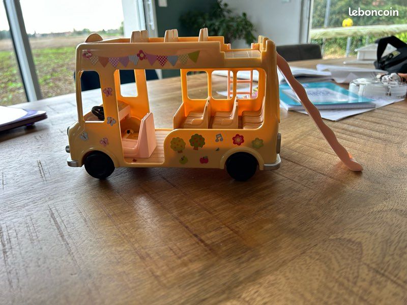 Sylvanian families (image 1)