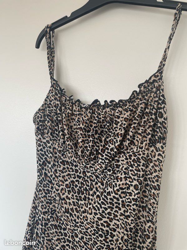 Robe léopard courte à bretelles SHEIN (image 2)