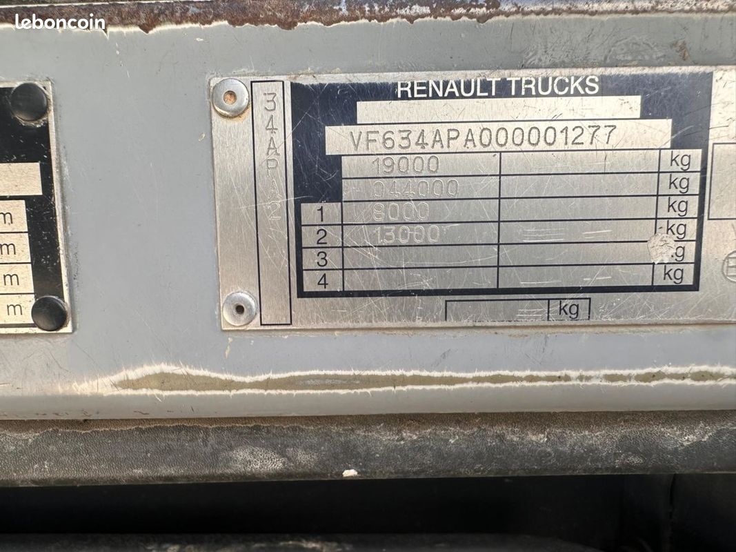 Renault Kerax 460 DXI 4x2 (image 13)