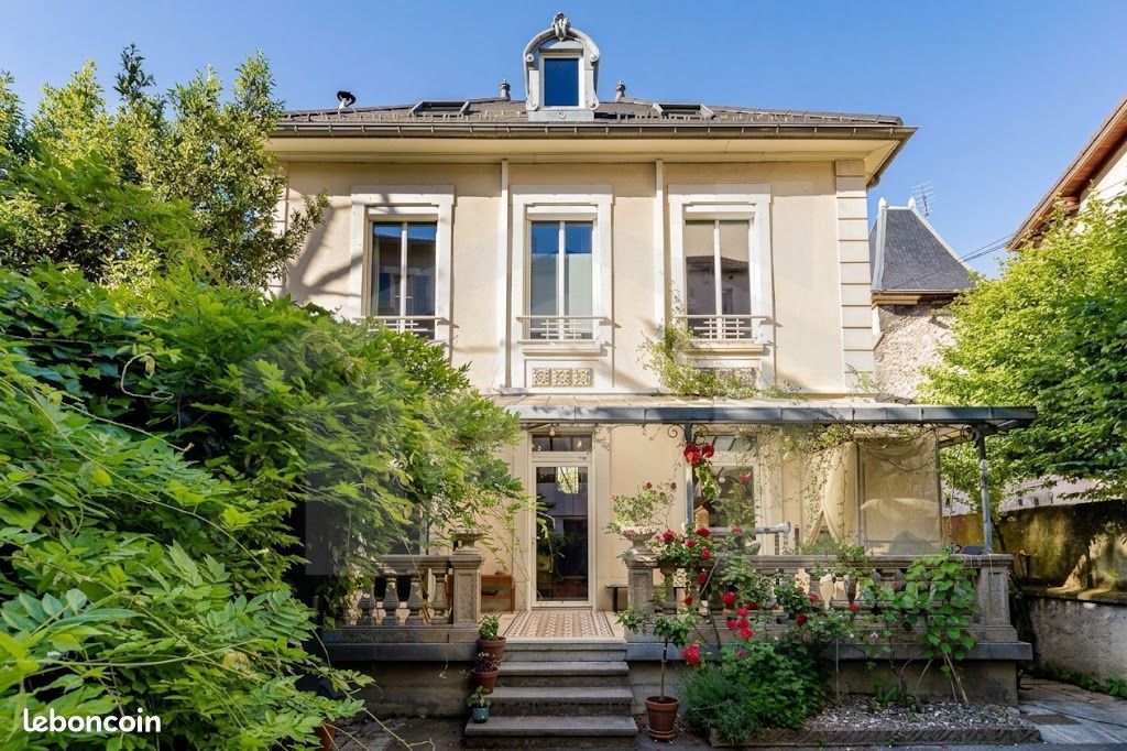Maison 5 pièces 145 m² · à Grenoble · 145 m² · 920 000 €