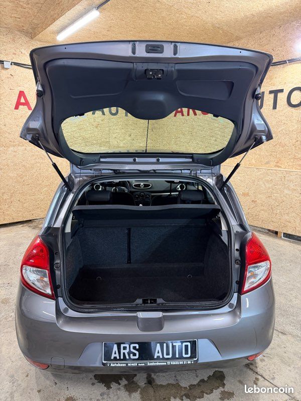 Renault Clio (image 8)