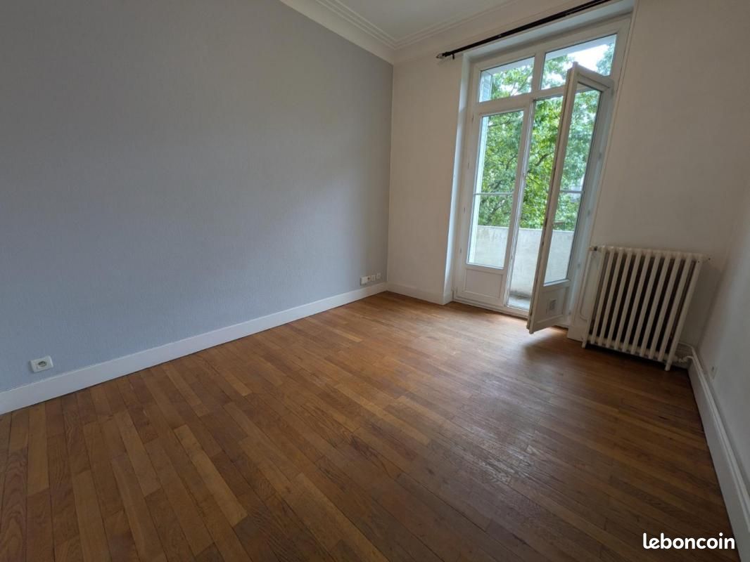 Appartement 1 pièce 42 m² · à Grenoble · 42 m² · 620 €