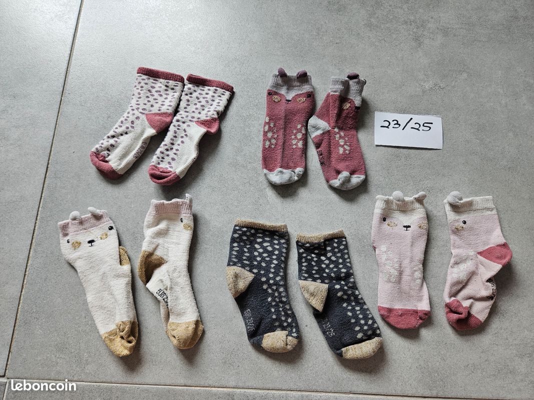 Lot 5 paires de chaussettes fille 23/25 (image 1)
