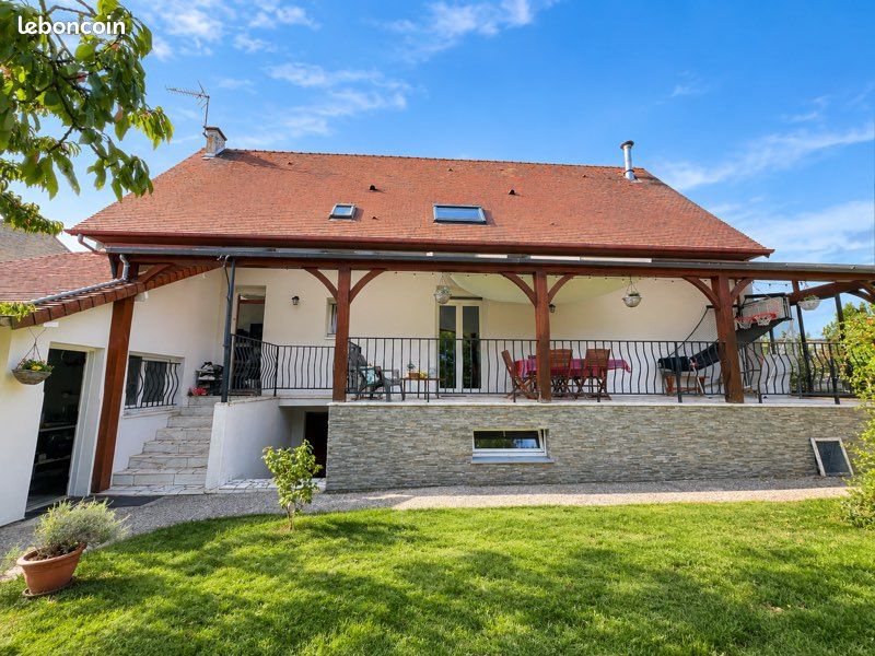 Maison 8 pièces 175 m² · à Fontenay-le-Marmion · 175 m² · 379 000 €