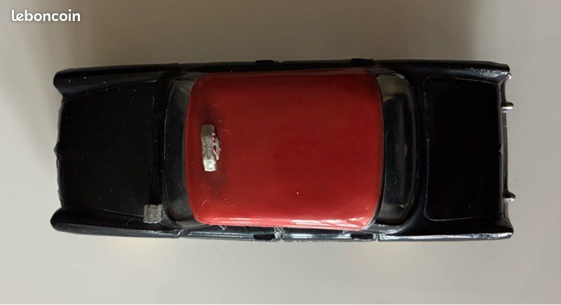 Lot 83 - A FRENCH DINKY No 542 (24 ZT) Simca 'Ariane