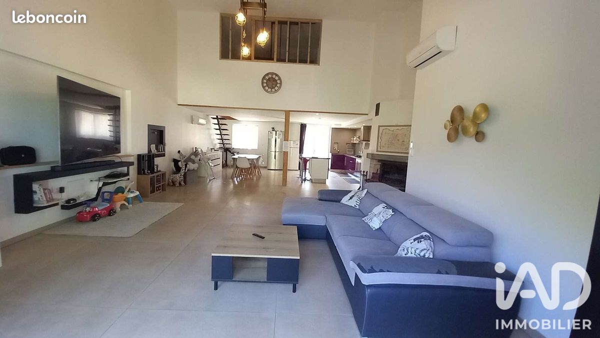 Maison 5 pièces 201 m² · à Coursan · 201 m² · 293 000 €