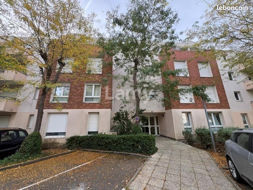 Appartement 1 pièce 25 m² · à Élancourt · 25 m² · 628 €/mois