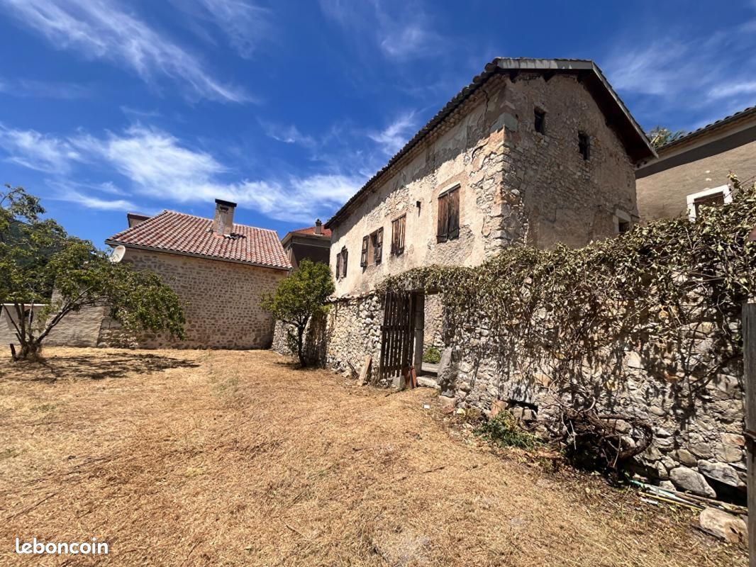 Maison 5 pièces 175 m² · à La Faurie · 175 m² · 76 500 €