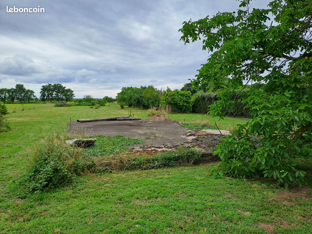 Terrain 3600m2 avec une partie constructible commune St Just Luzac Luzac · à Saint-Just-Luzac · 145 000 €