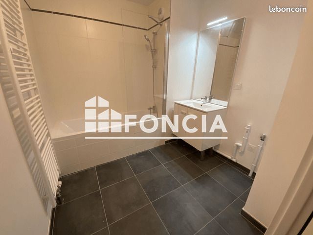 Appartement 3 pièces 62 m² · à Saint-André-lez-Lille · 62 m² · 992 €