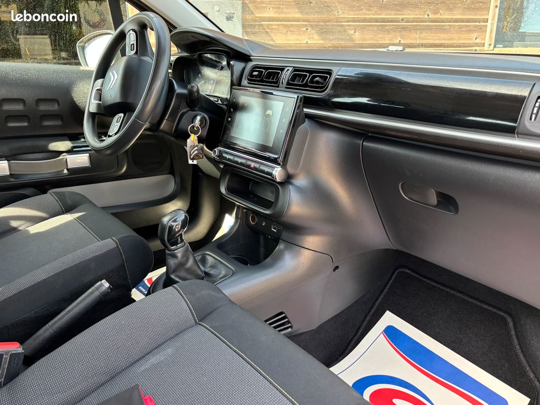 Citroën C3 blanche, photo 3