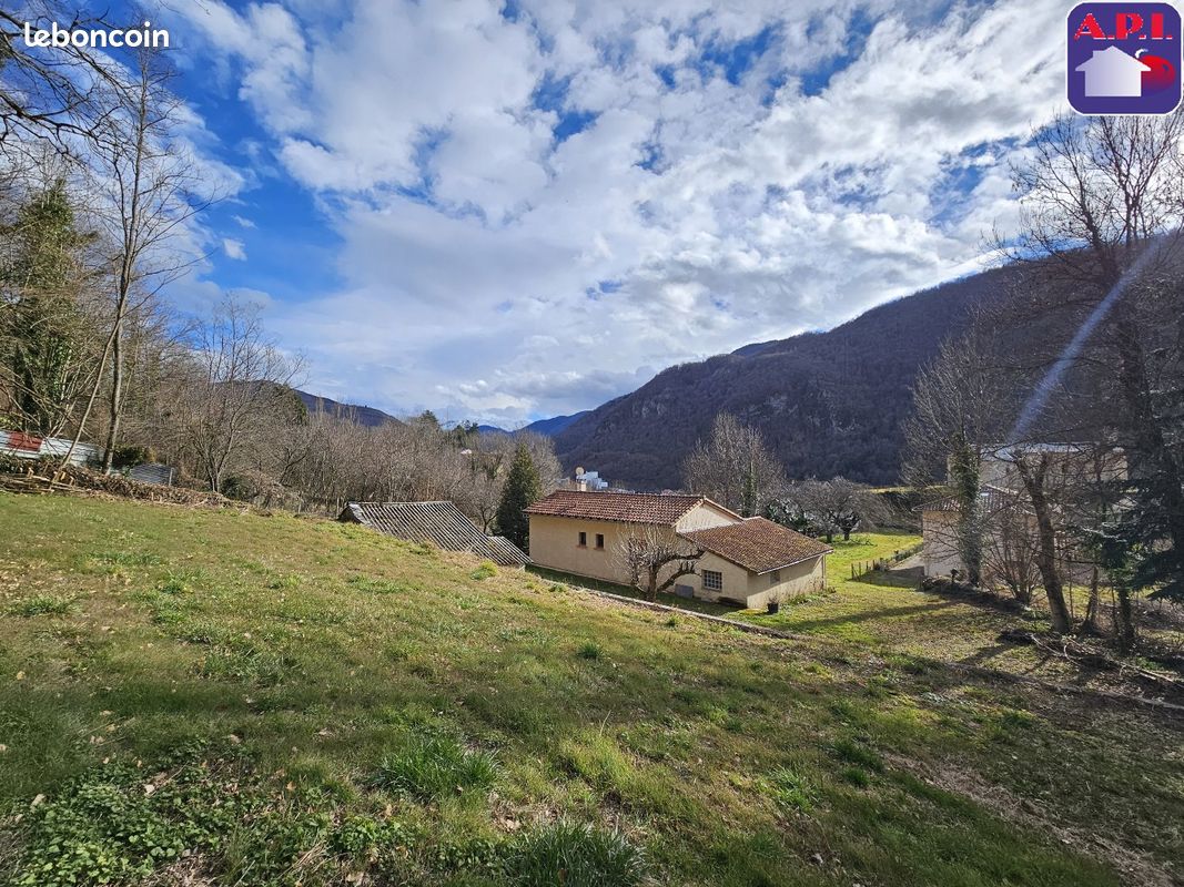 Terrain 908 m² LUZENAC · 30 000 €