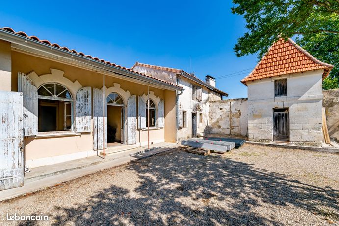 Maison 17 pièces 320 m²