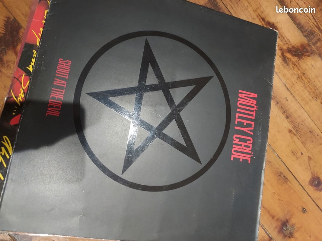Lot de 6 albums vynile MOTLEY CRUE (image 2)