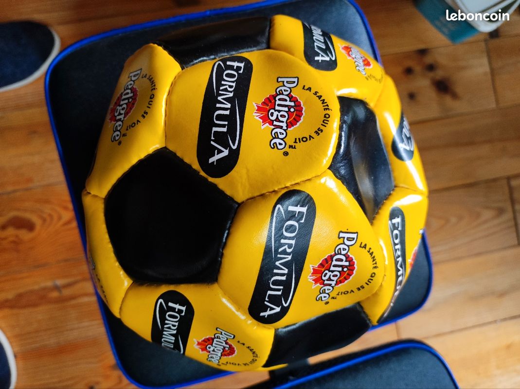 Ballon de football - en cuir (image 1)