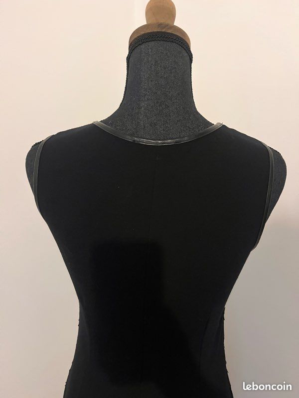 Robe noire bi-matière chic – Découpes laser florales 3D & Mesh (image 20)