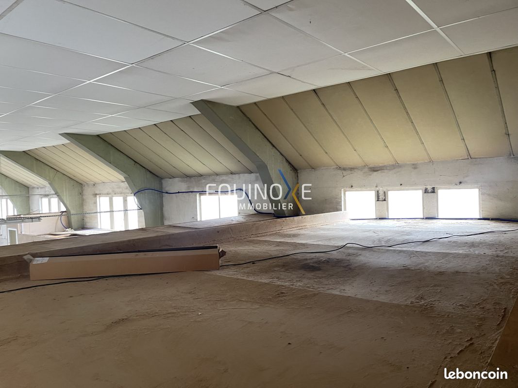 Local commercial 700 m²