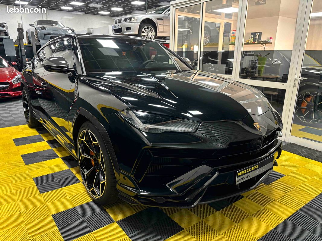 Lamborghini URUS 4.0 V8 666 cv Performante bva 8 origine France 71000 d'options tva récupérable (image 1)